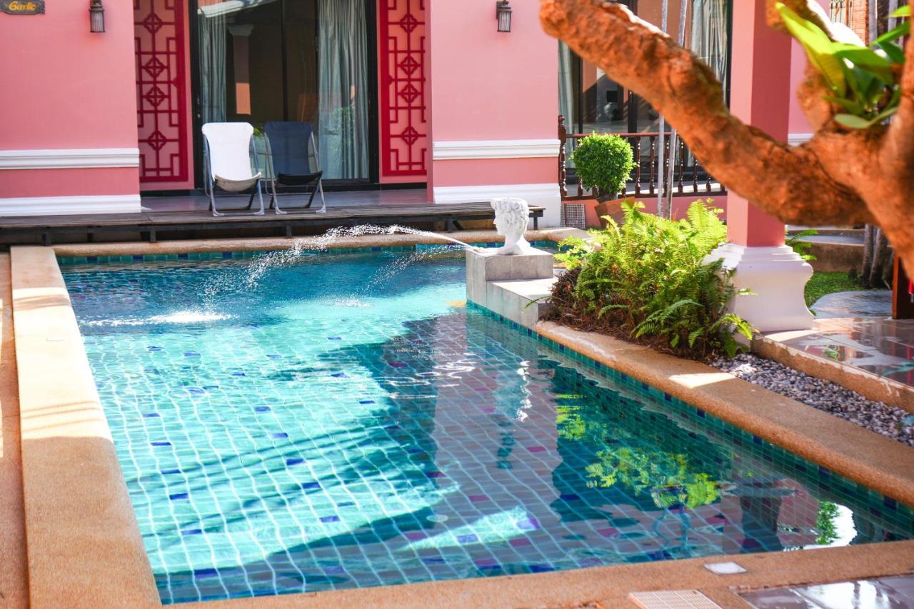 พระตำหนักวิลล่า 10 ห้องนอน พร้อมสระว่ายน้ำส่วนตัว Pattaya Buitenkant foto